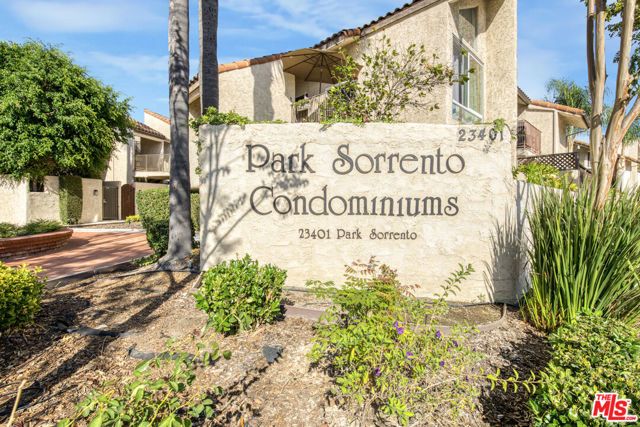 23401 Park Sorrento 30, Calabasas, CA 91302