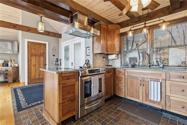 1300 Quail Cove Drive, Jasper, GA 30143