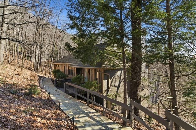 1300 Quail Cove Drive, Jasper, GA 30143