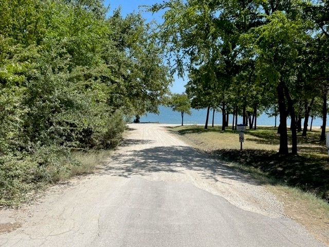 952 Lake Road, Gordonville, TX 76245