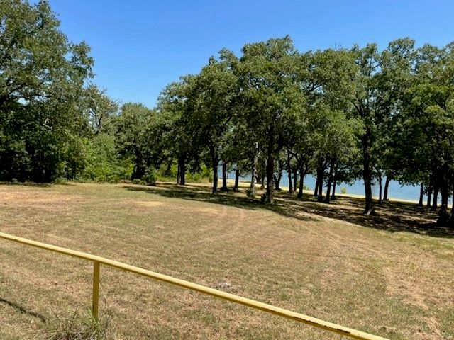 952 Lake Road, Gordonville, TX 76245