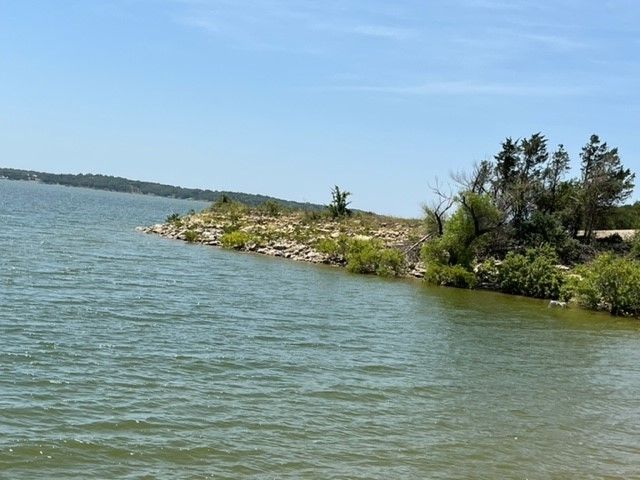 952 Lake Road, Gordonville, TX 76245