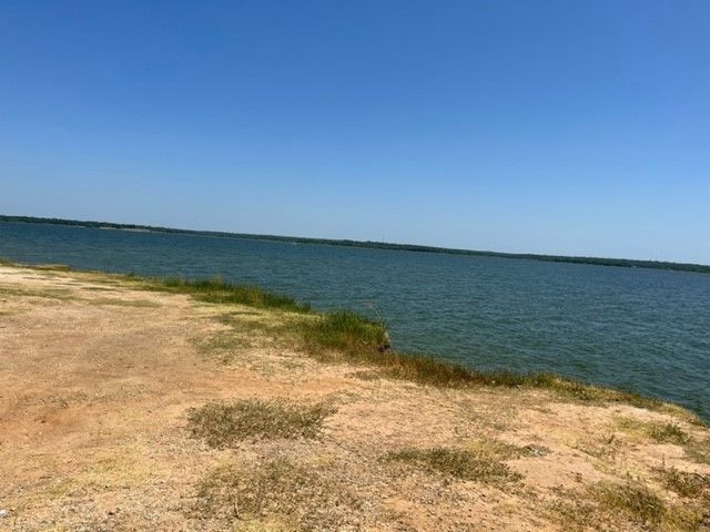 952 Lake Road, Gordonville, TX 76245