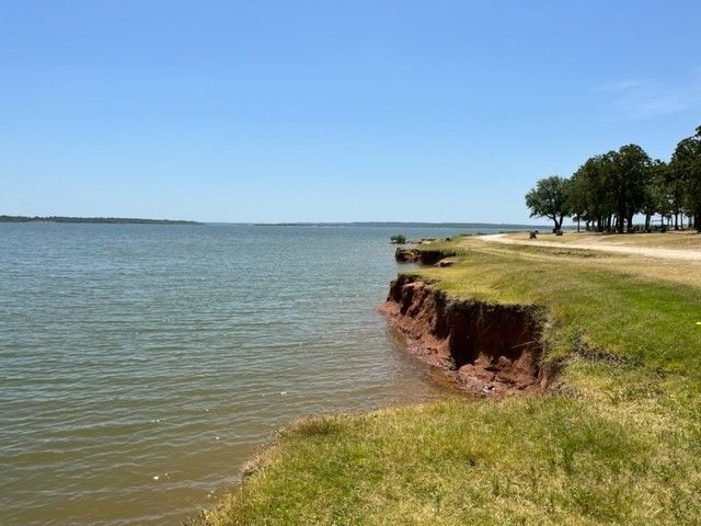 952 Lake Road, Gordonville, TX 76245