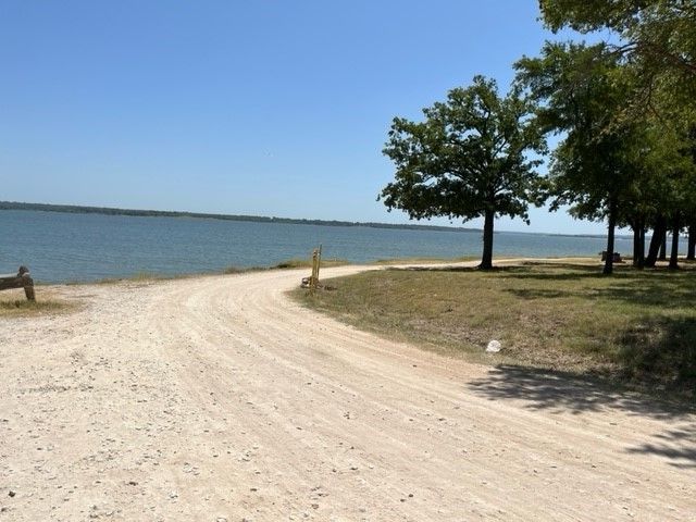 952 Lake Road, Gordonville, TX 76245