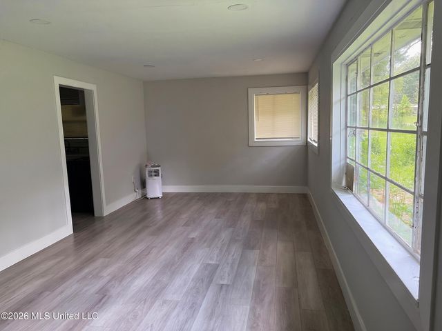 3057 Woodside Drive, Jackson, MS 39212