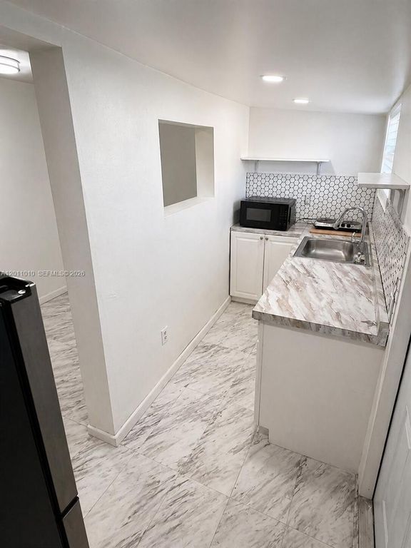 2880 NW 169th Ter 1, Miami Gardens, FL 33056