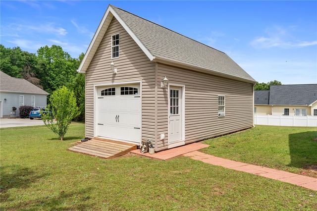 200 Byron Abbey, Piedmont, SC 29673