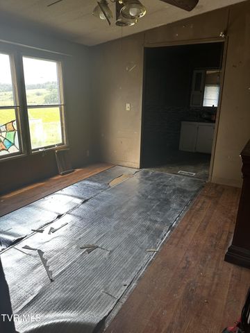 120 Hensley Loop, Jonesborough, TN 37659
