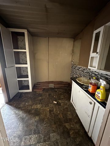 120 Hensley Loop, Jonesborough, TN 37659