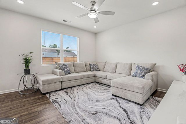 8236 Castleton Drive, Fairburn, GA 30213