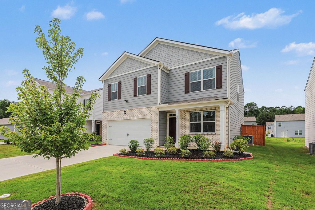 8236 Castleton Drive, Fairburn, GA 30213