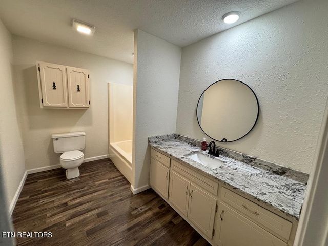 389 N 4Th Ave, Cookeville, TN 38506