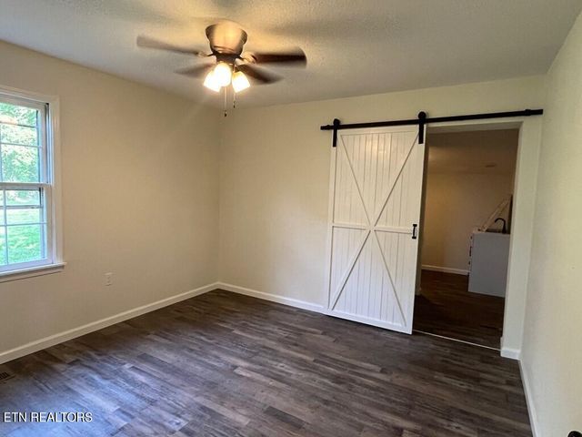 389 N 4Th Ave, Cookeville, TN 38506