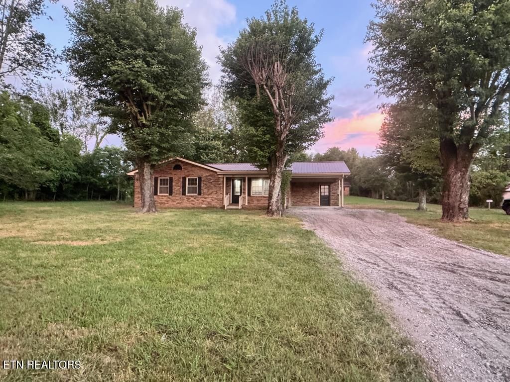 389 N 4Th Ave, Cookeville, TN 38506