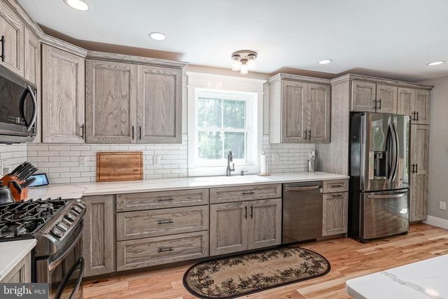 667 BUCK RD, Pittsgrove, NJ 08318