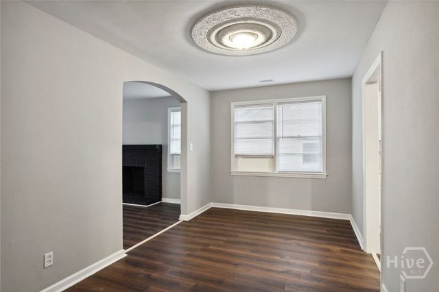 1104 W Victory Drive, Savannah, GA 31405