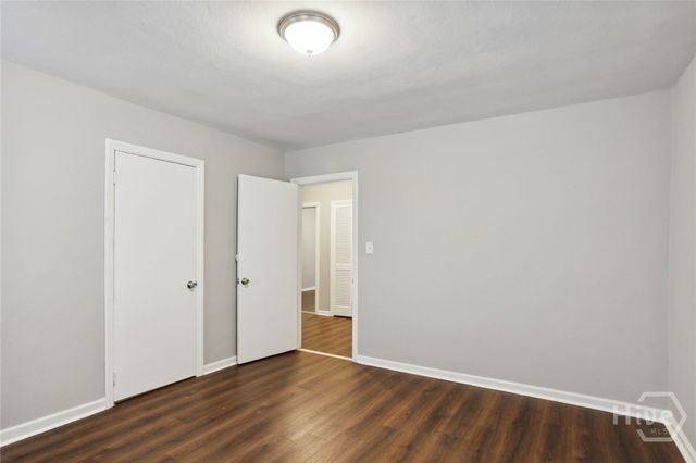 1104 W Victory Drive, Savannah, GA 31405