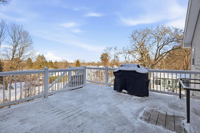 36 King St, Groveland, MA 01834