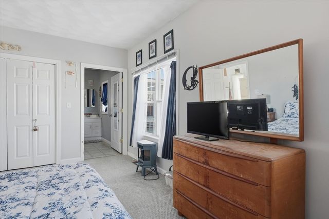 36 King St, Groveland, MA 01834