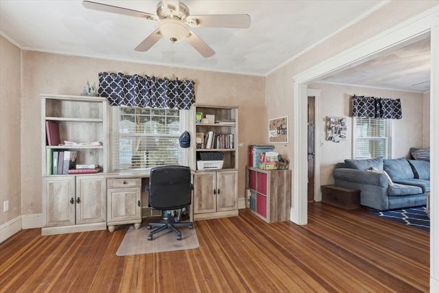 36 King St, Groveland, MA 01834