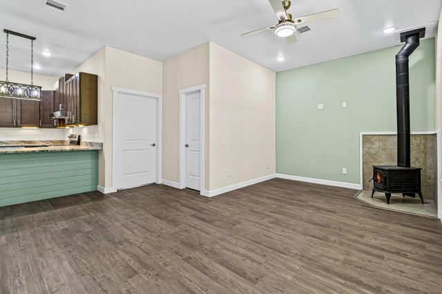 646 County Road 2100 N, Crockett, TX 75835