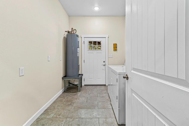 646 County Road 2100 N, Crockett, TX 75835