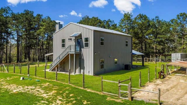 646 County Road 2100 N, Crockett, TX 75835