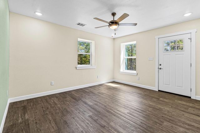 646 County Road 2100 N, Crockett, TX 75835