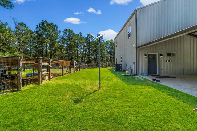 646 County Road 2100 N, Crockett, TX 75835