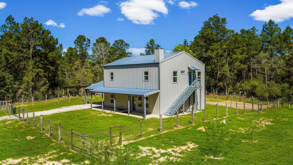 646 County Road 2100 N, Crockett, TX 75835