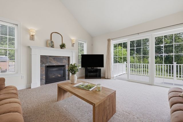 8 Victoria Circle, Shrewsbury, MA 01545