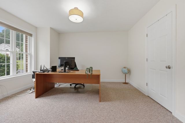 8 Victoria Circle, Shrewsbury, MA 01545