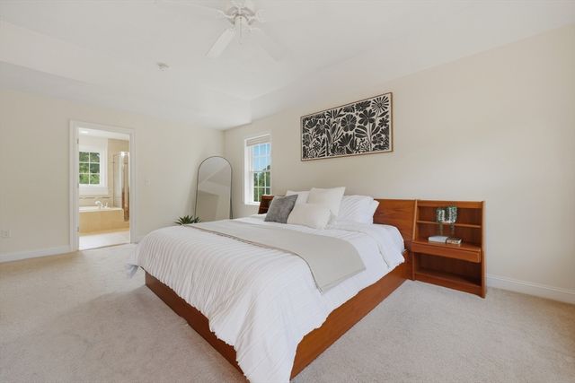 8 Victoria Circle, Shrewsbury, MA 01545