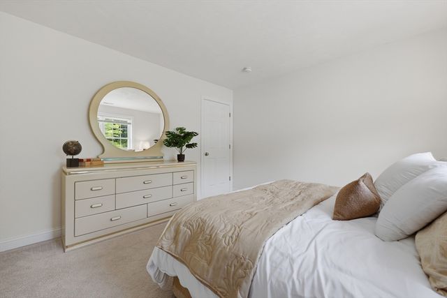8 Victoria Circle, Shrewsbury, MA 01545