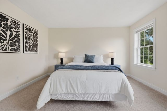 8 Victoria Circle, Shrewsbury, MA 01545