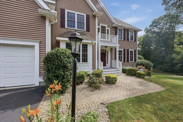 8 Victoria Circle, Shrewsbury, MA 01545
