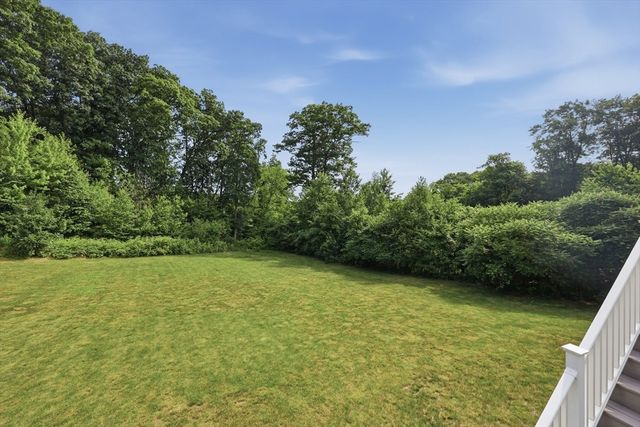 8 Victoria Circle, Shrewsbury, MA 01545