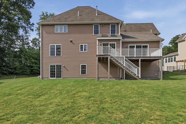 8 Victoria Circle, Shrewsbury, MA 01545