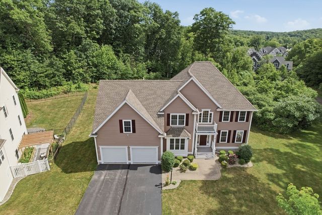 8 Victoria Circle, Shrewsbury, MA 01545