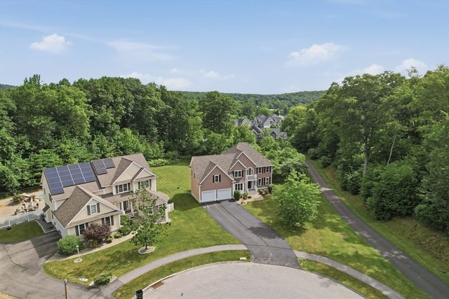 8 Victoria Circle, Shrewsbury, MA 01545
