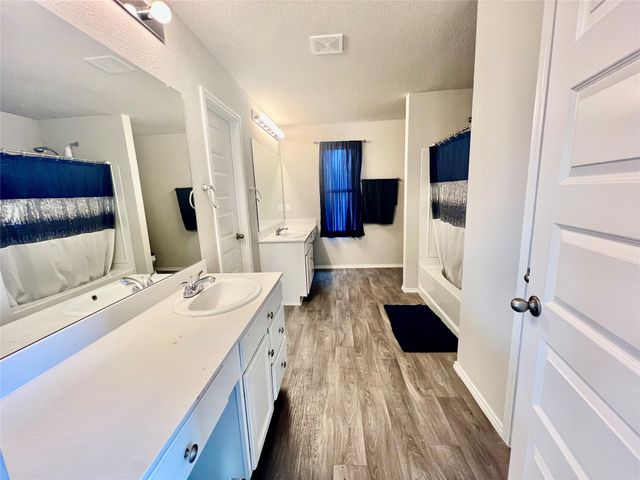 856 Towngreen Drive, Cleburne, TX 76031