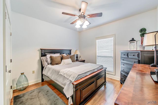 239 Lakewood Dr, Houma, LA 70360