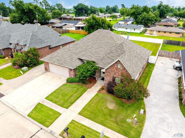 239 Lakewood Dr, Houma, LA 70360