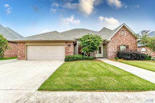 239 Lakewood Dr, Houma, LA 70360