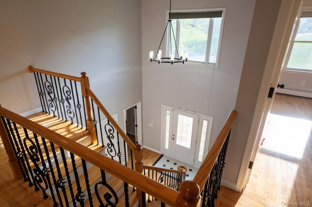 107 Denniston Drive, New Windsor, NY 12553