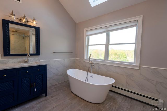 107 Denniston Drive, New Windsor, NY 12553