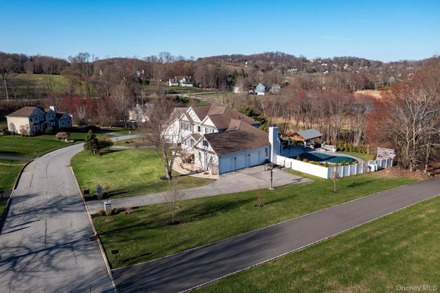 107 Denniston Drive, New Windsor, NY 12553