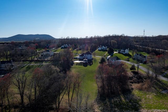 107 Denniston Drive, New Windsor, NY 12553