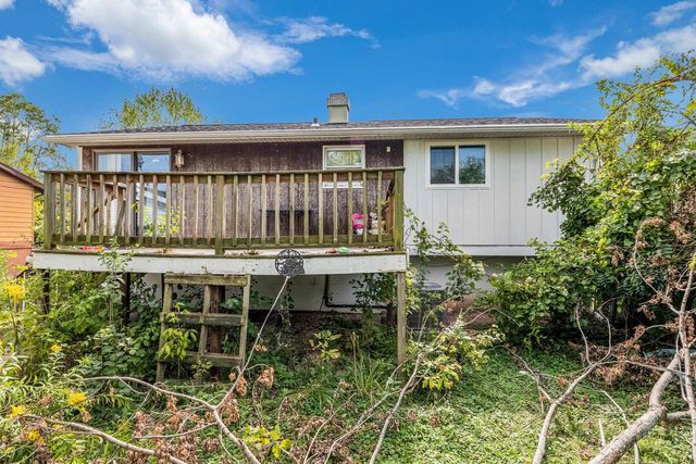 724 11TH STREET, Menasha, WI 54952